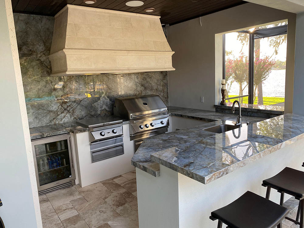 Porcelain as countertop in outdoor kitchens